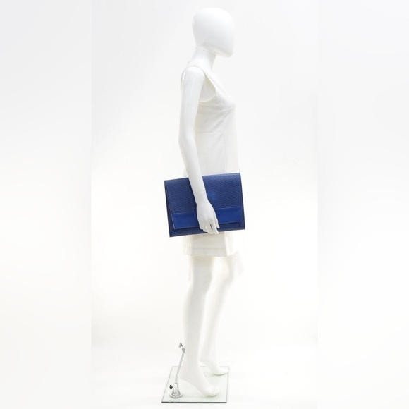 Louis Vuitton Epi Leather Blue Lena 28 Blue Clutch Crossbody Bag - Picture 15 of 15